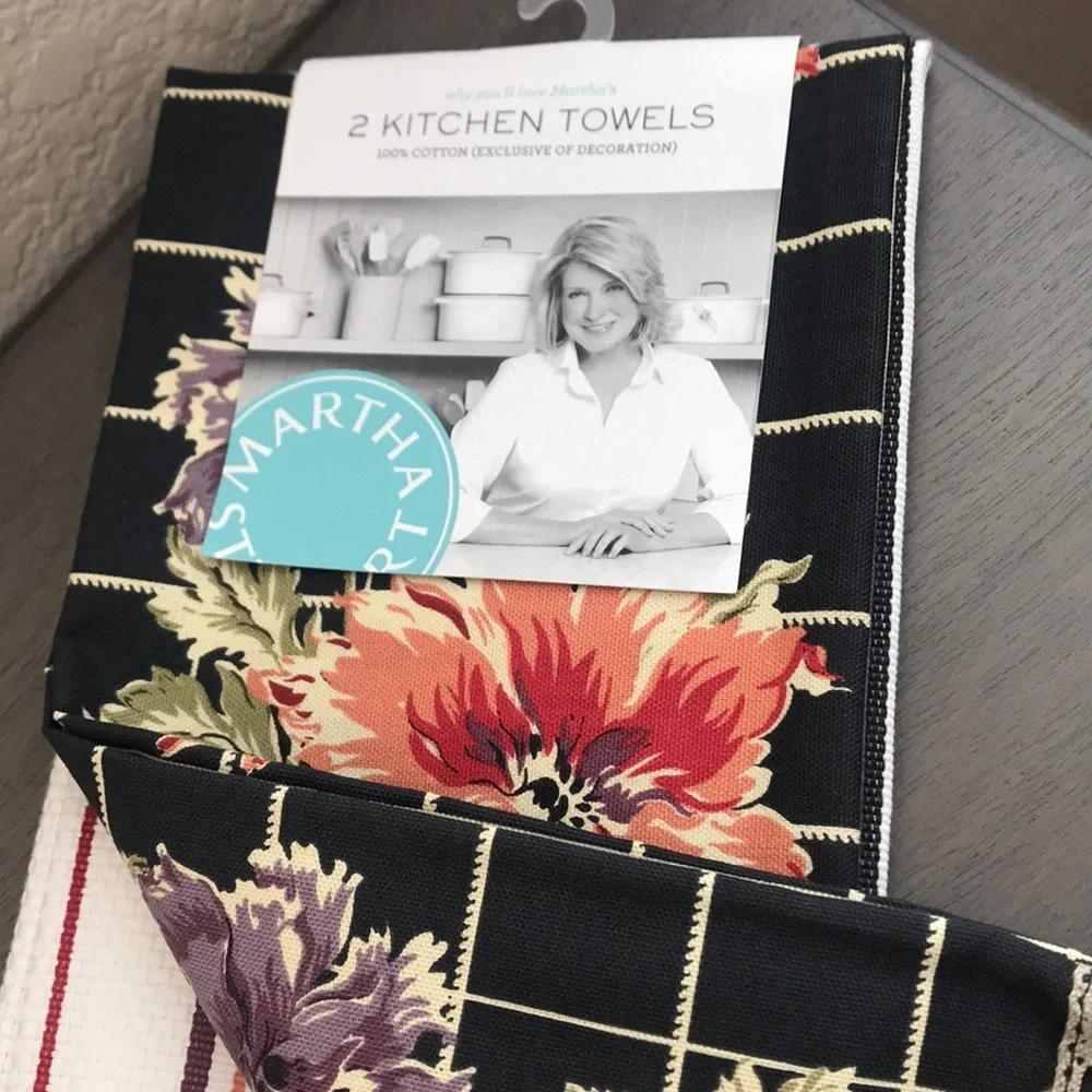Martha Stewart Farmhouse kitchen towels set /2